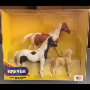 Bryer Horse Misty II Black Mist and Twister Set